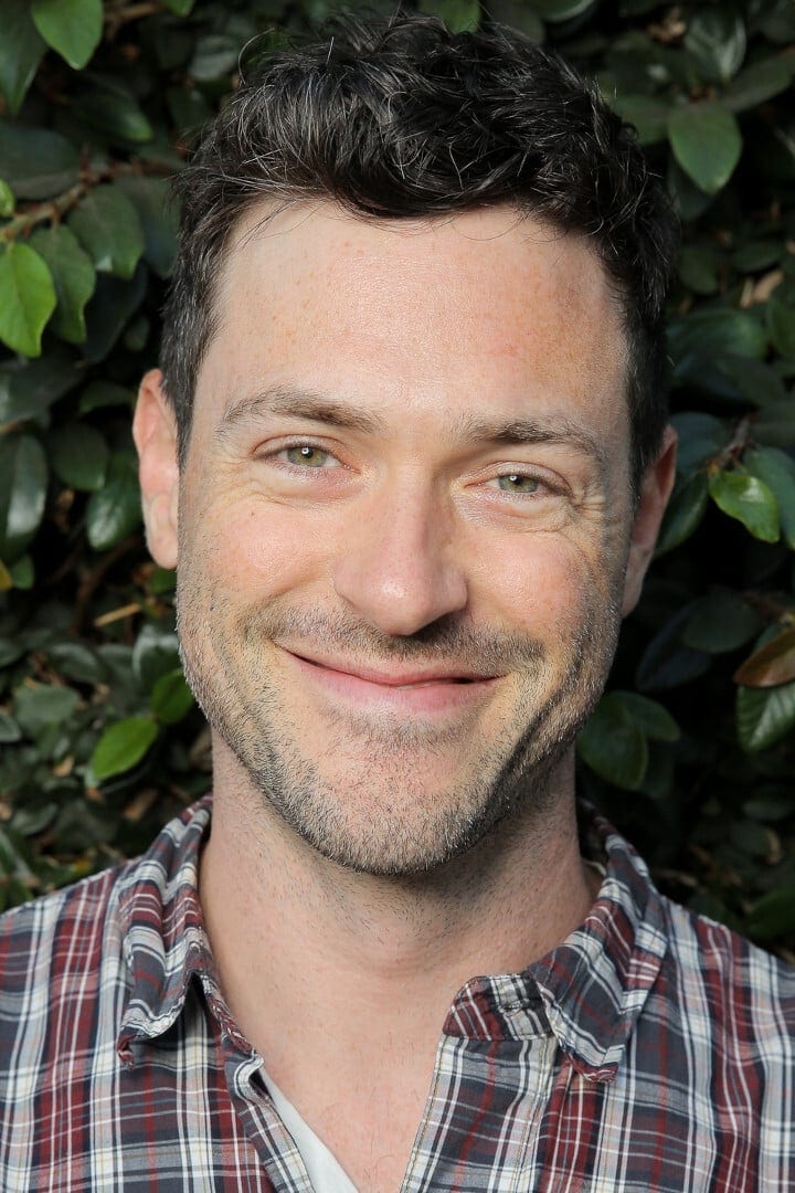 تصویر هنرمند Brendan Hines
