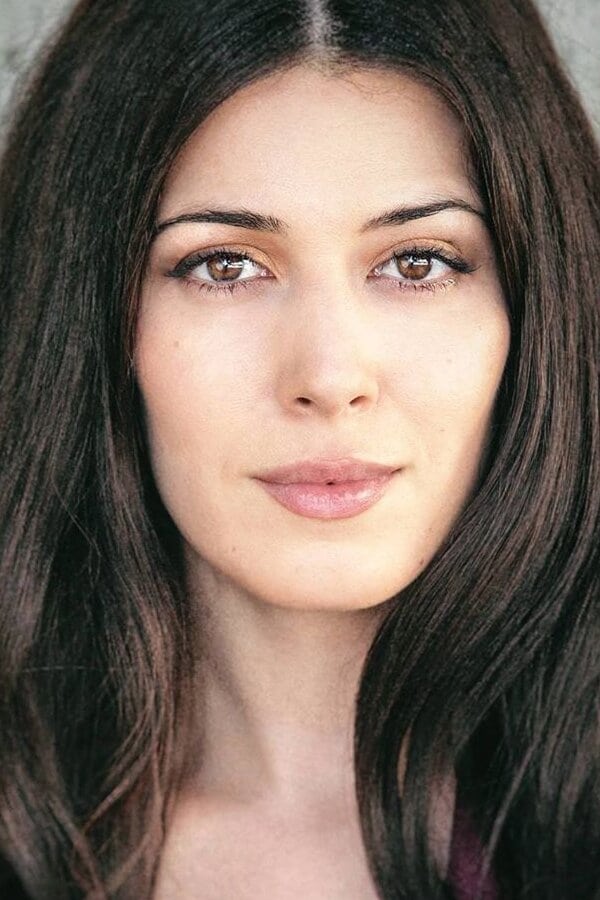 تصویر هنرمند Elizabeth Tabish