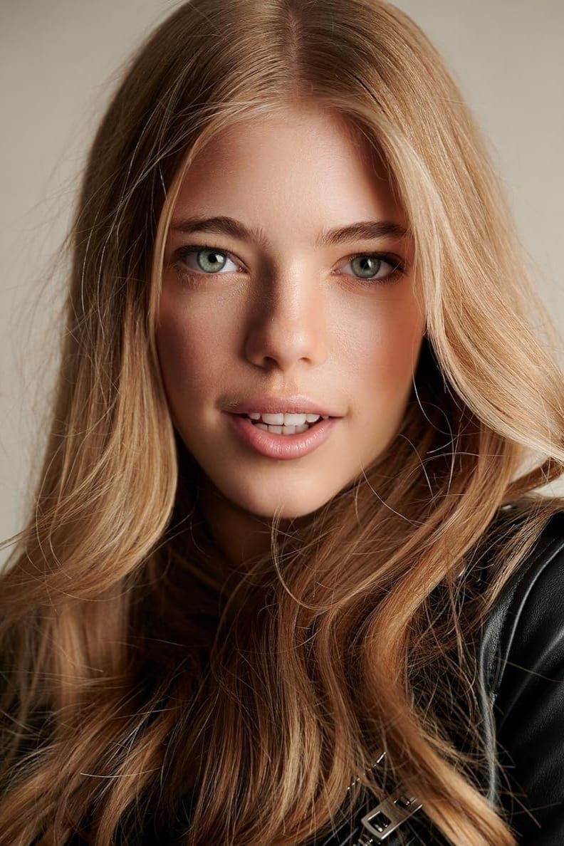 تصویر هنرمند Elle McKinnon