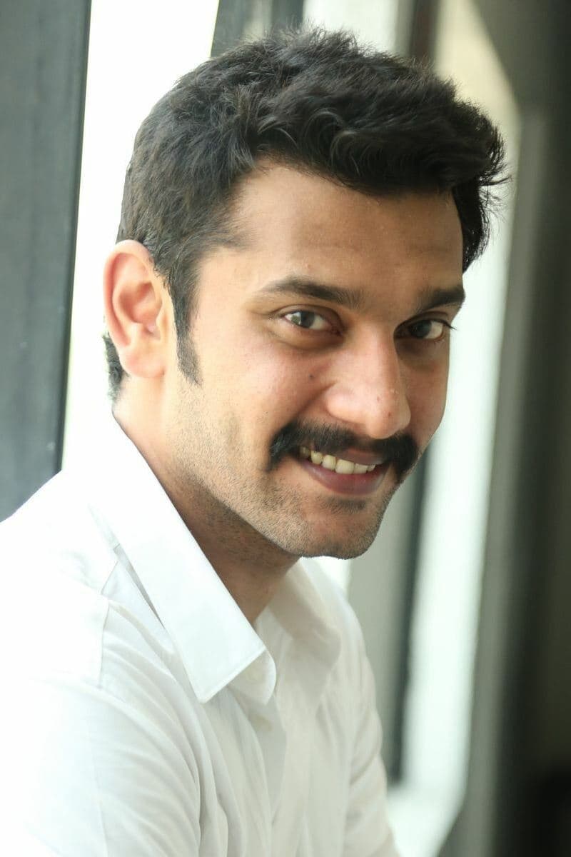 تصویر هنرمند Arulnithi
