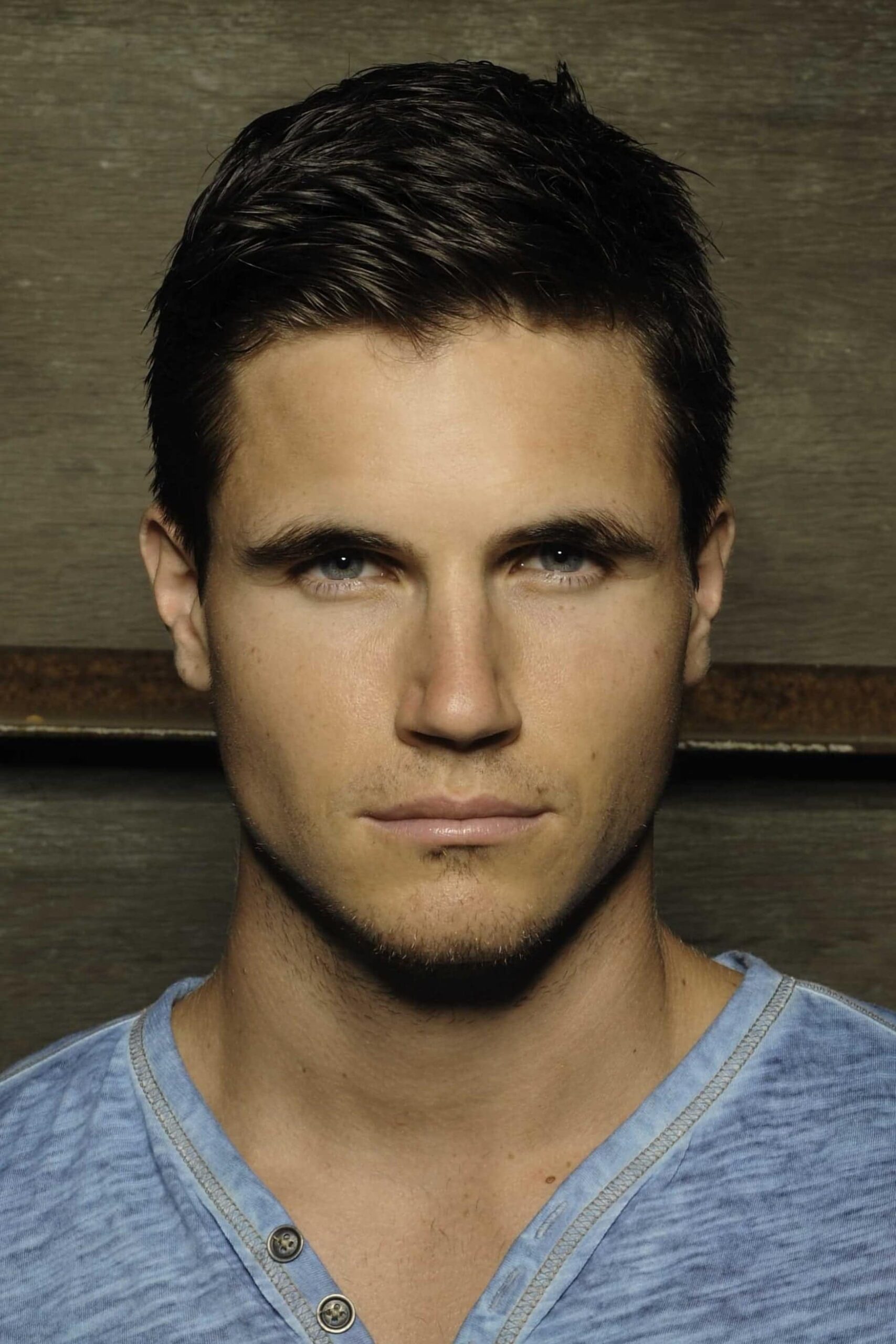 تصویر هنرمند Robbie Amell