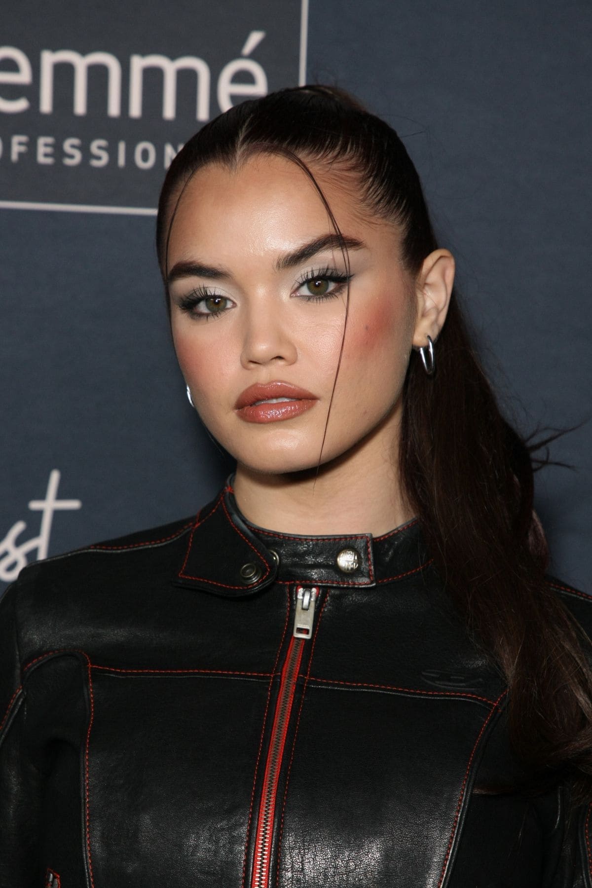 تصویر هنرمند Paris Berelc