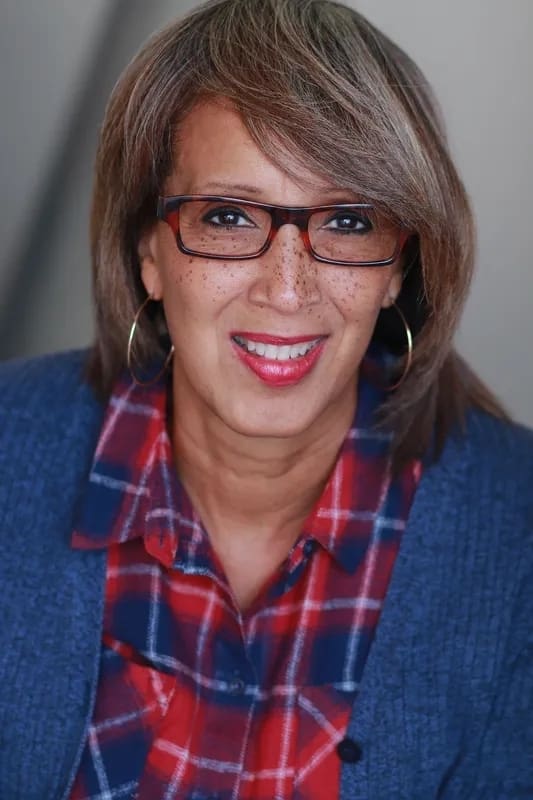 تصویر هنرمند Lynne Burnett