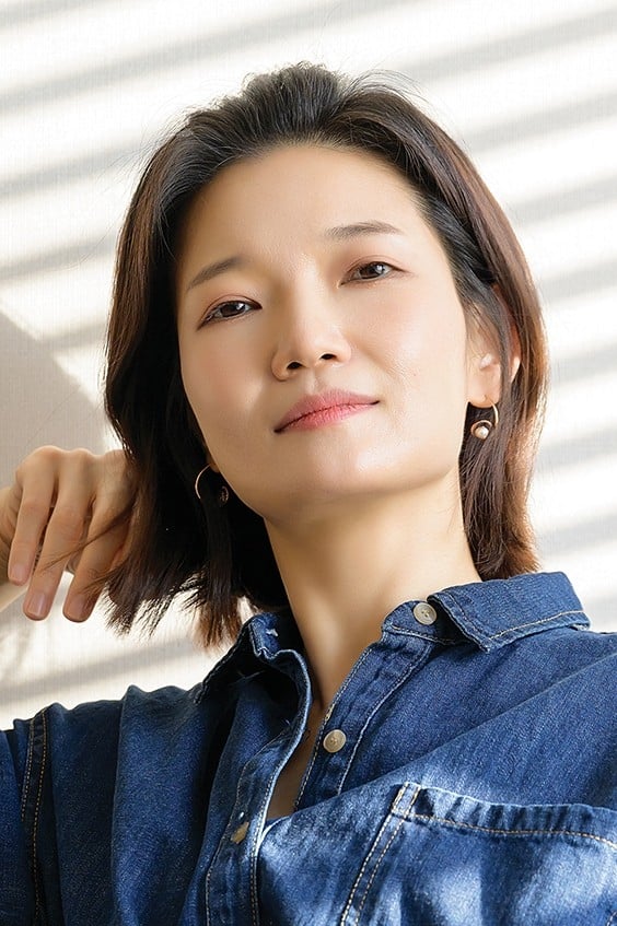 تصویر هنرمند Hwang Jin-young
