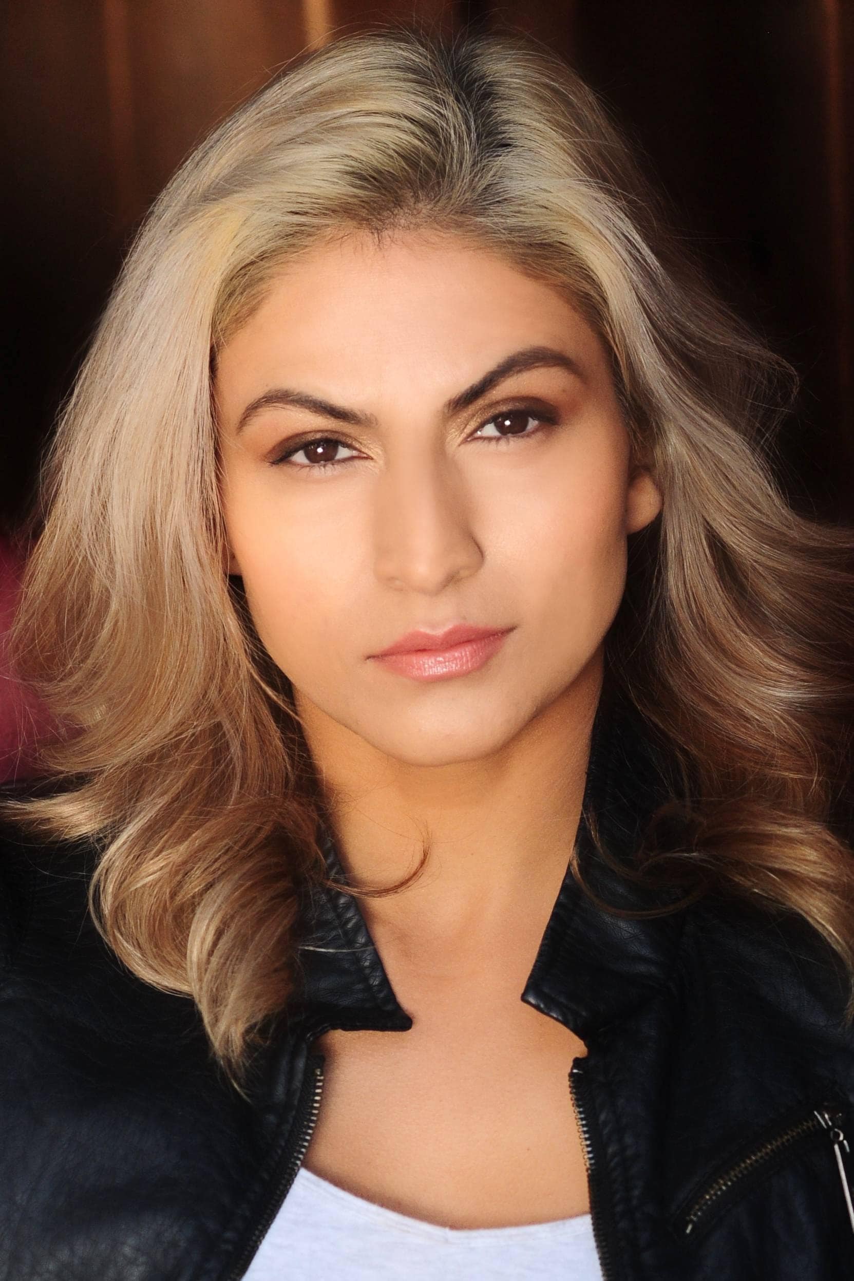 تصویر هنرمند Tinsel Korey