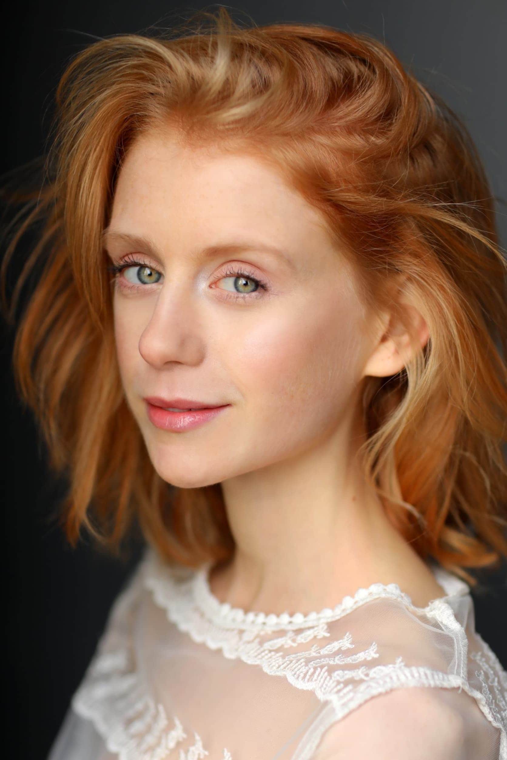 تصویر هنرمند Lauren McCrostie