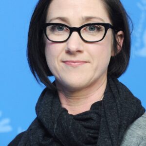 تصویر هنرمند S.J. Clarkson