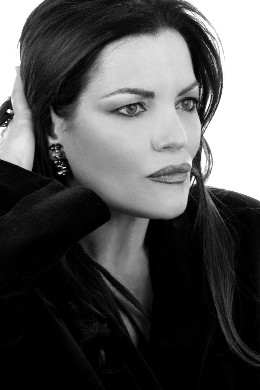 تصویر هنرمند Cristina Donadio