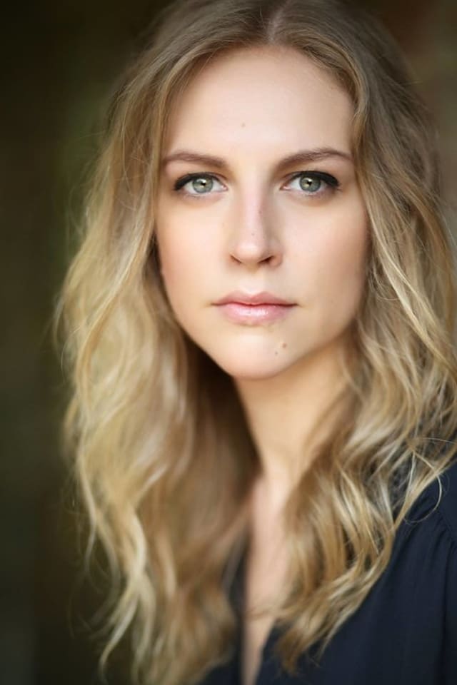 تصویر هنرمند Caitlin Innes Edwards
