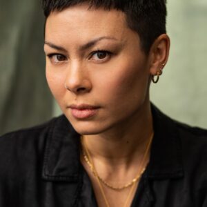 تصویر هنرمند Anna Leong Brophy