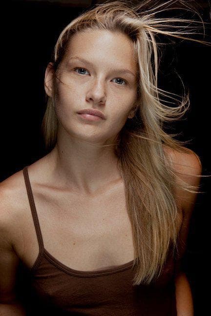 تصویر هنرمند Molly O'Connell