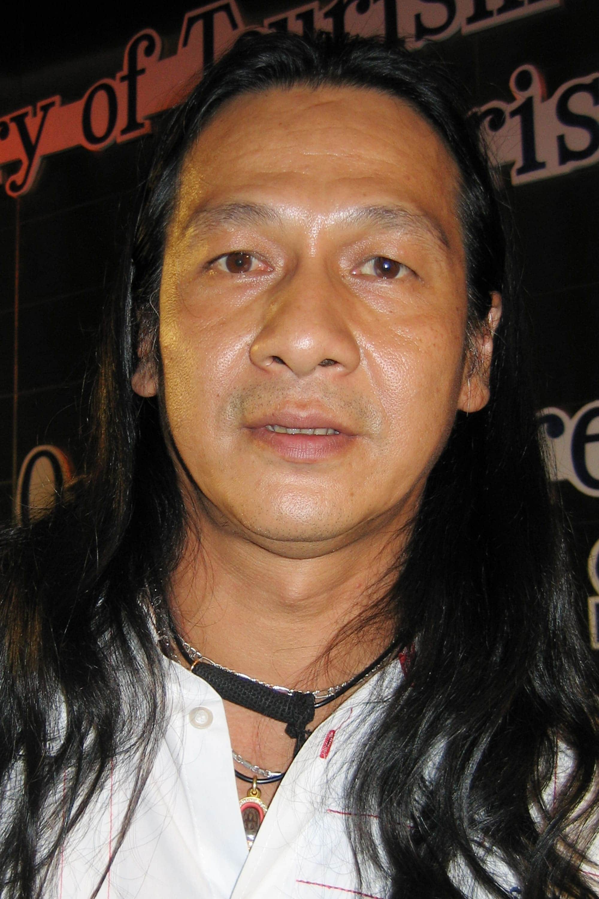 تصویر هنرمند Pongpat Wachirabunjong