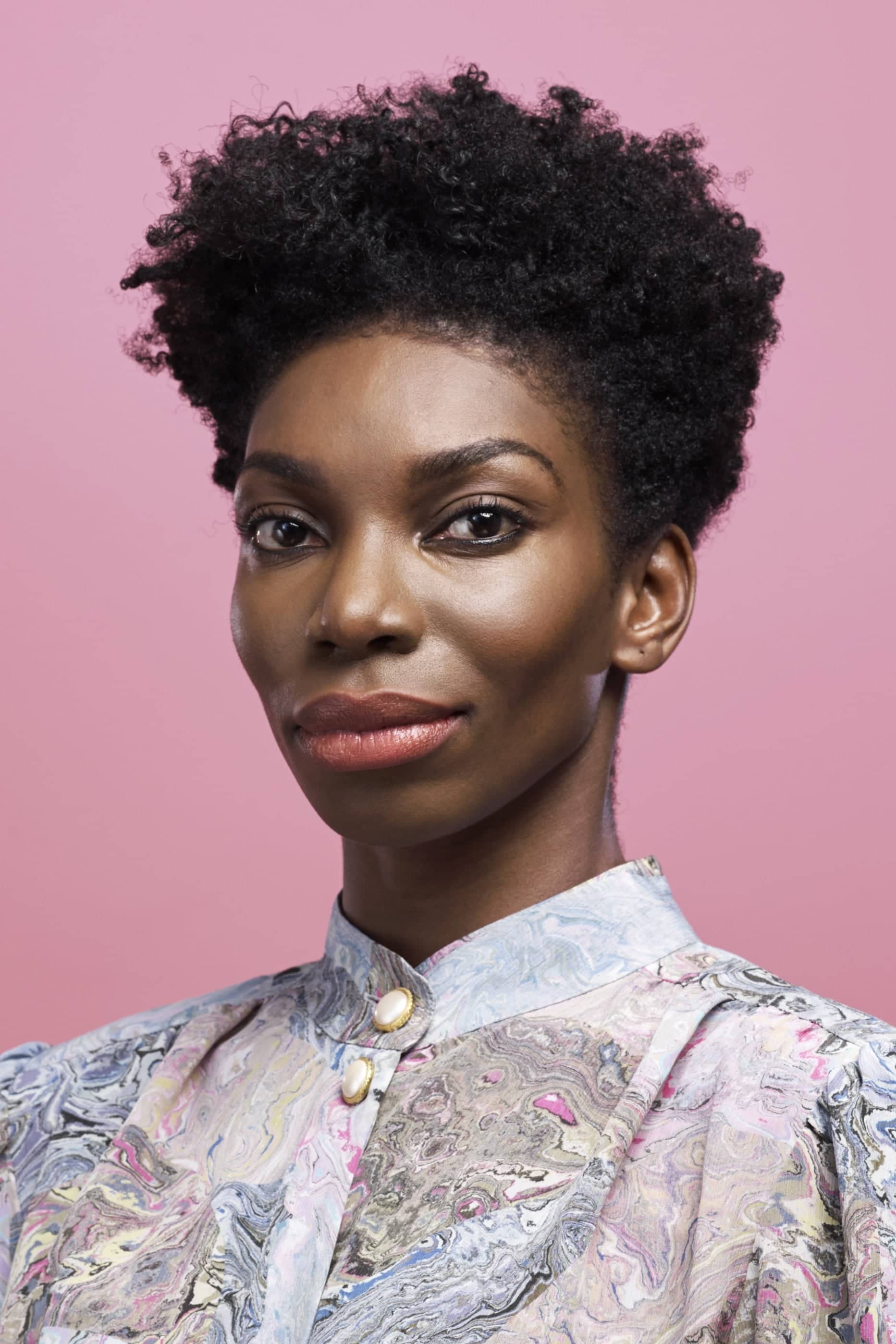 تصویر هنرمند Michaela Coel