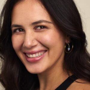 تصویر هنرمند Kyana Fanene