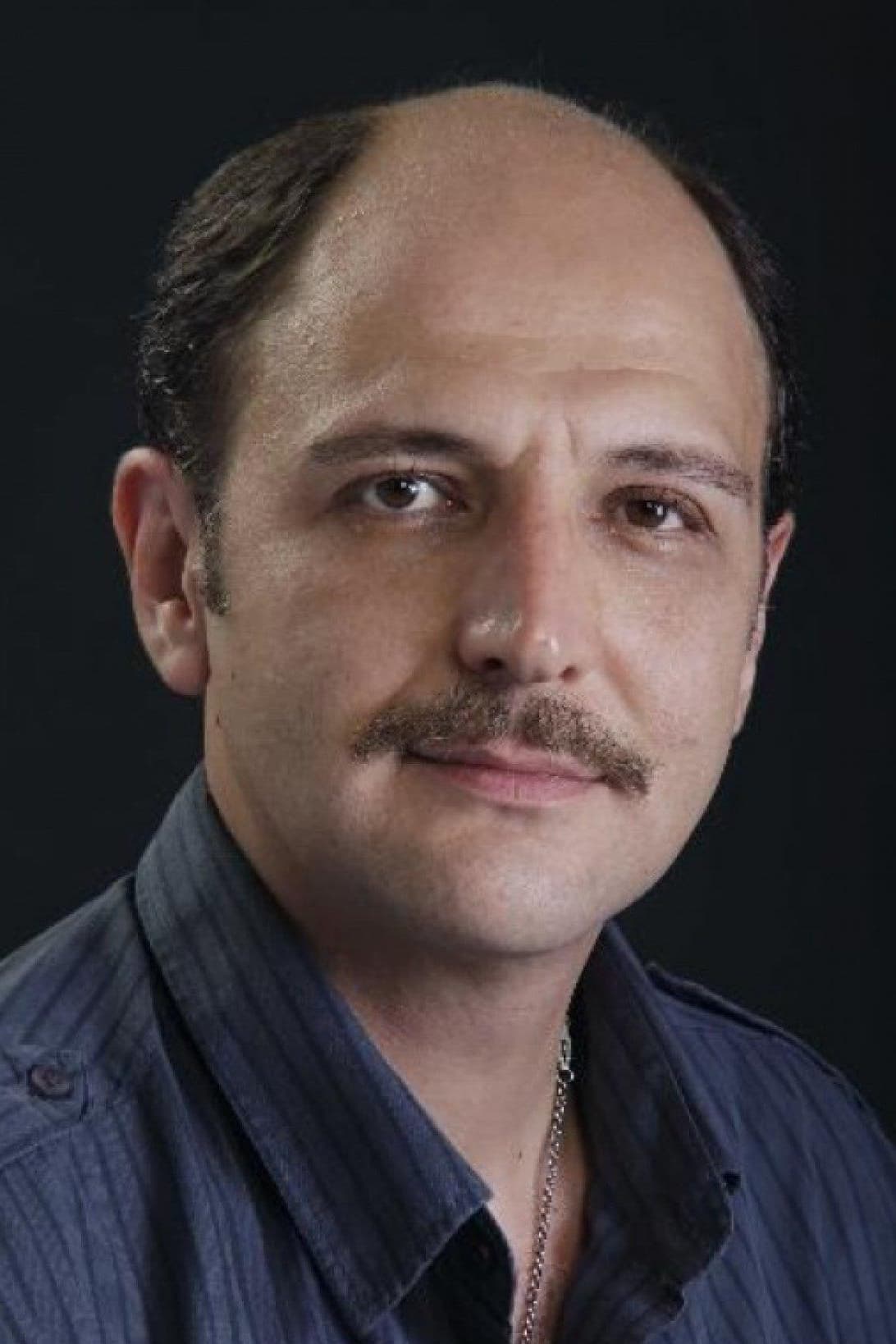 تصویر هنرمند İlkay Akdağlı