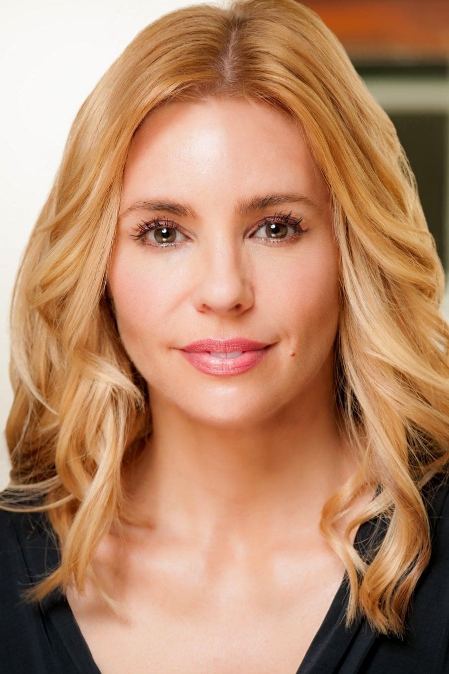 تصویر هنرمند Olivia d'Abo