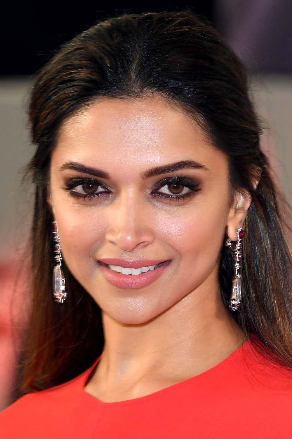 تصویر هنرمند Deepika Padukone