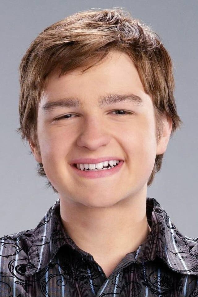 تصویر هنرمند Angus T. Jones