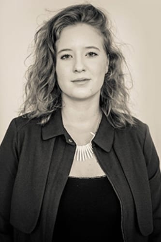 تصویر هنرمند Bettina Csipszer