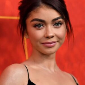 تصویر هنرمند Sarah Hyland