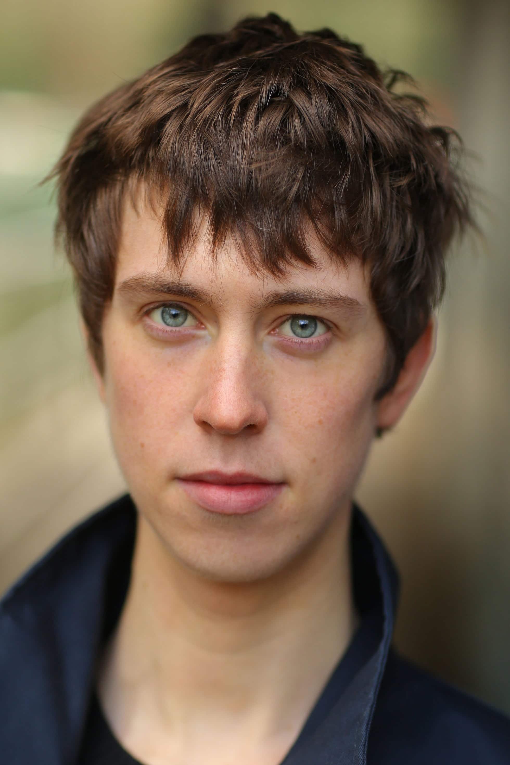 تصویر هنرمند Angus Imrie