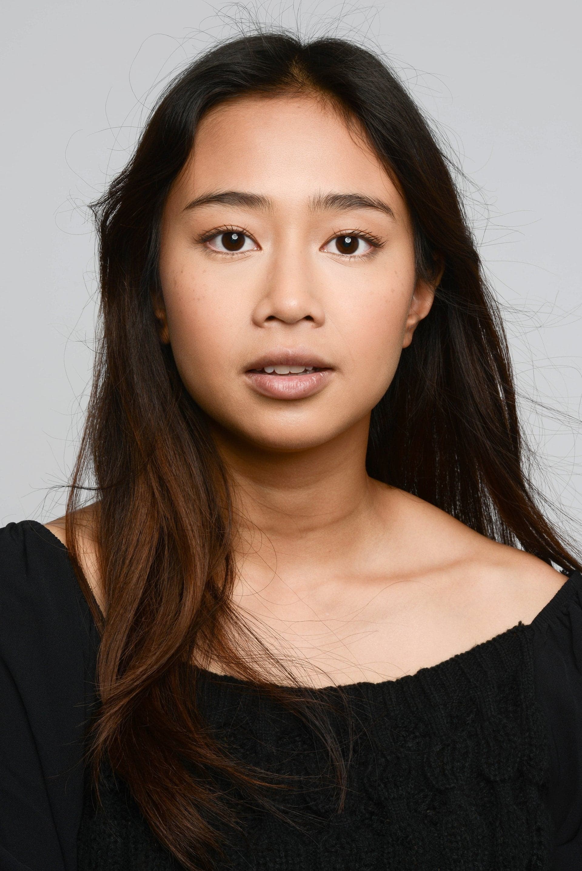 تصویر هنرمند Cintya Dharmayanti