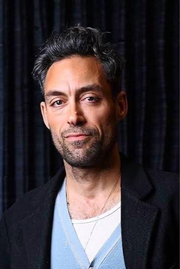 تصویر هنرمند Alex Hassell