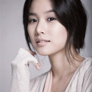 تصویر هنرمند Jo Yoon-hee
