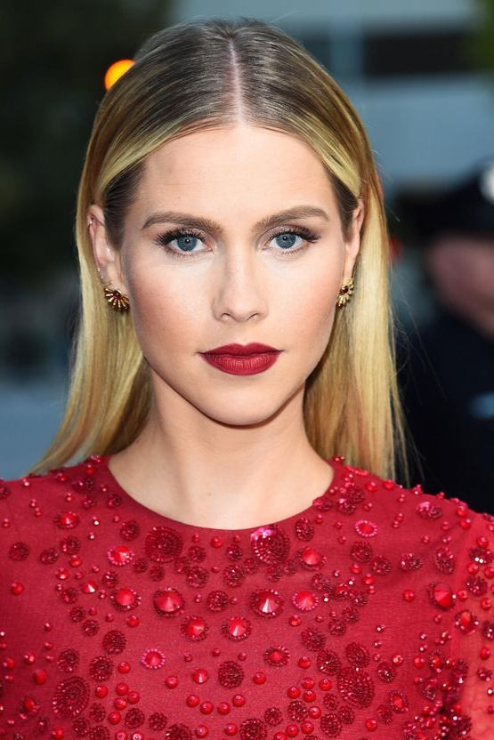 تصویر هنرمند Claire Holt