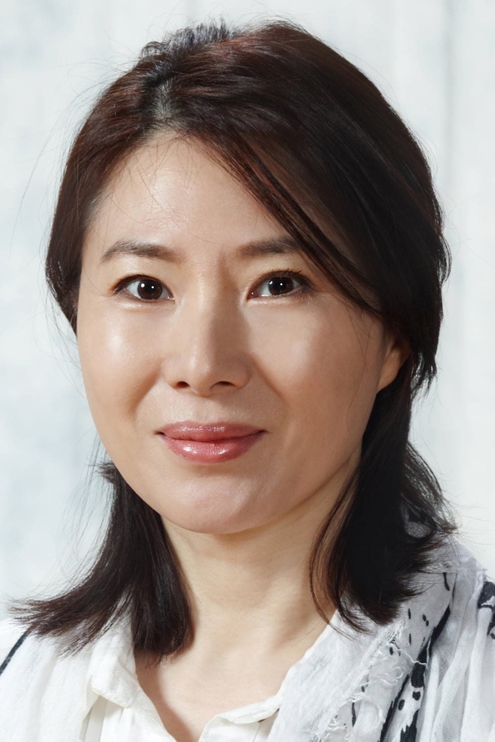 تصویر هنرمند Hwang Young-hee
