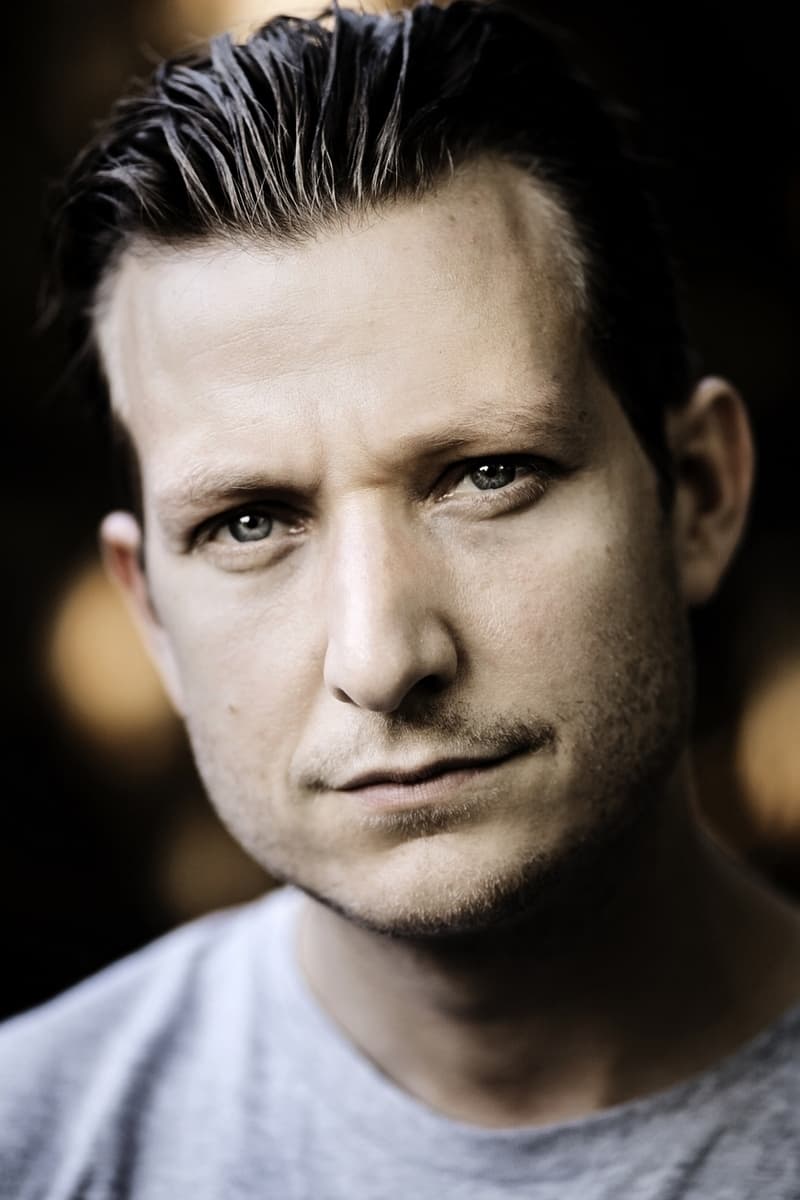 تصویر هنرمند Tobias Lindholm