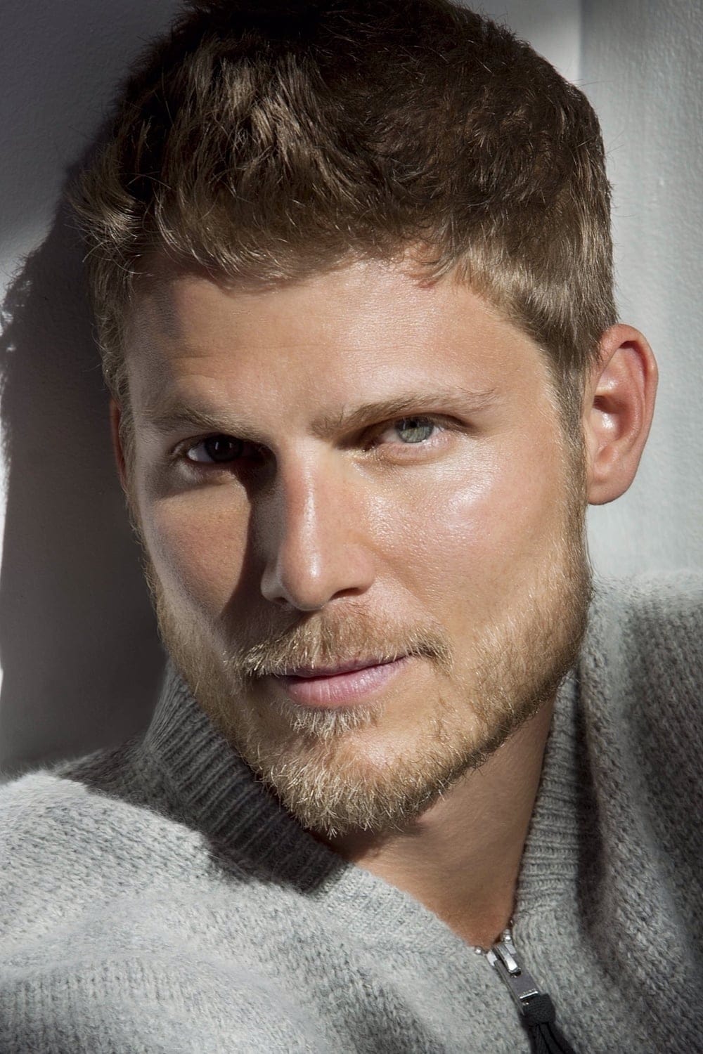 تصویر هنرمند Travis Van Winkle