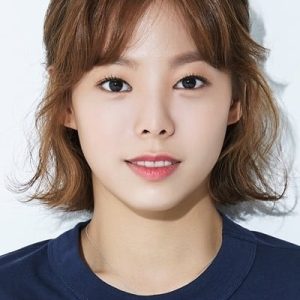 تصویر هنرمند Yoon Ji-won