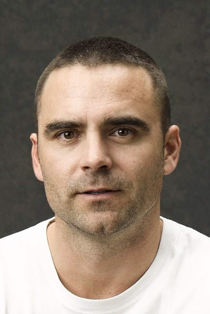 تصویر هنرمند Dustin Clare