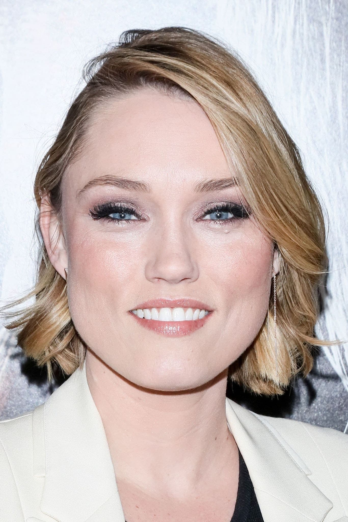 تصویر هنرمند Clare Grant