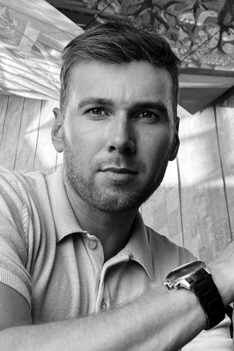 تصویر هنرمند Oleksii Komarovskyi