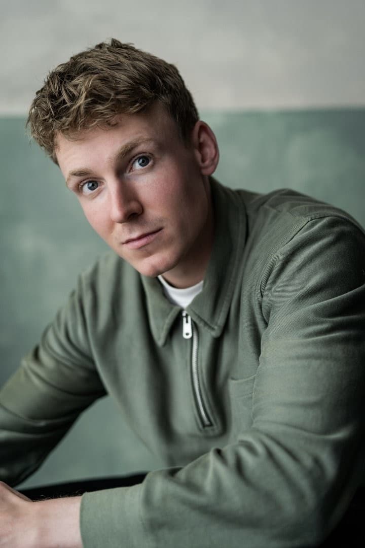 تصویر هنرمند Tom Glenister