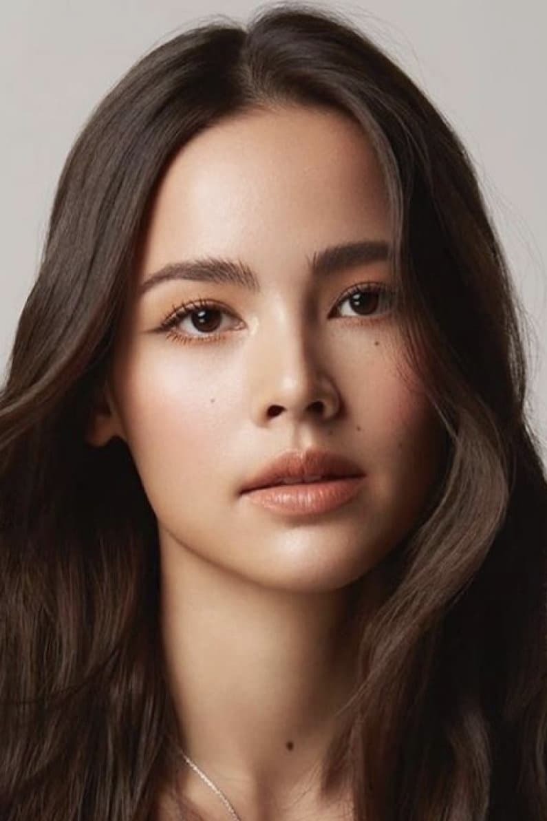 تصویر هنرمند Urassaya Sperbund