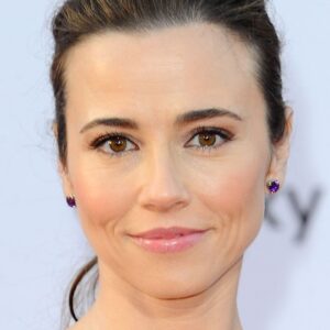 تصویر هنرمند Linda Cardellini