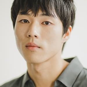 تصویر هنرمند O Seung-baek