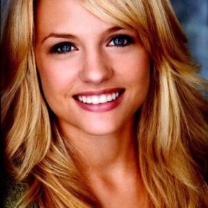 تصویر هنرمند Madison Riley