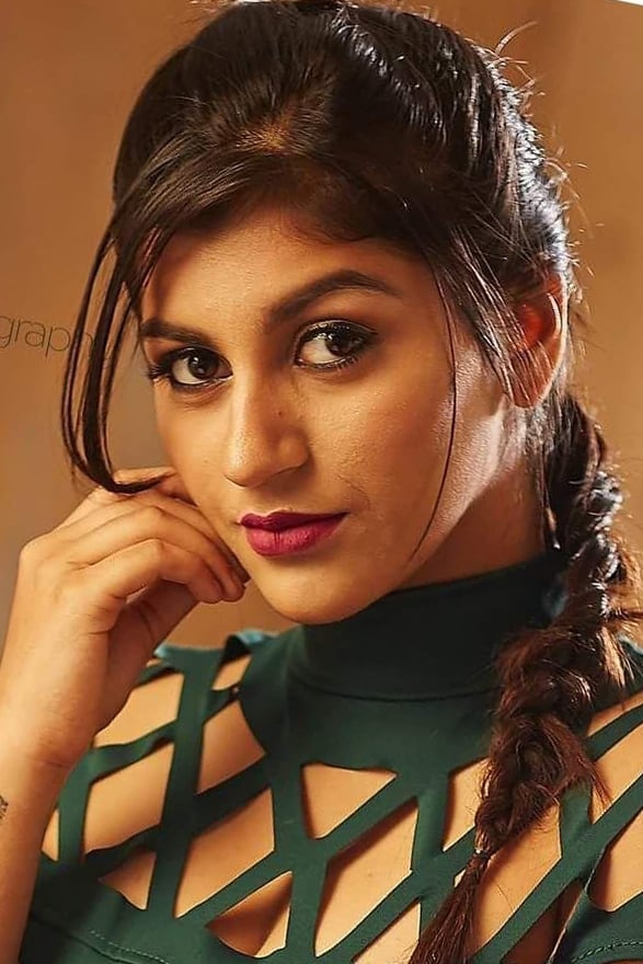 تصویر هنرمند Yashika Anand