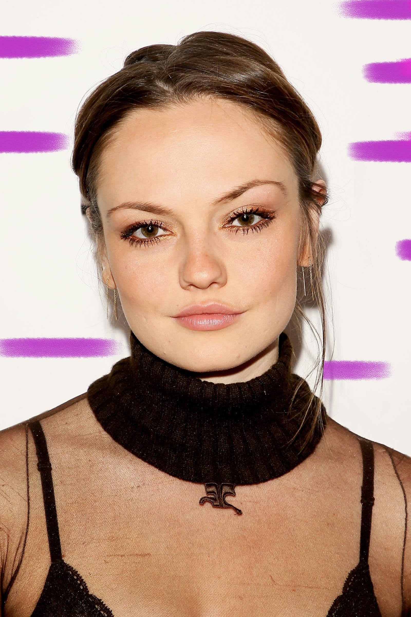 تصویر هنرمند Emily Meade