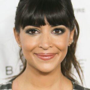 تصویر هنرمند Hannah Simone