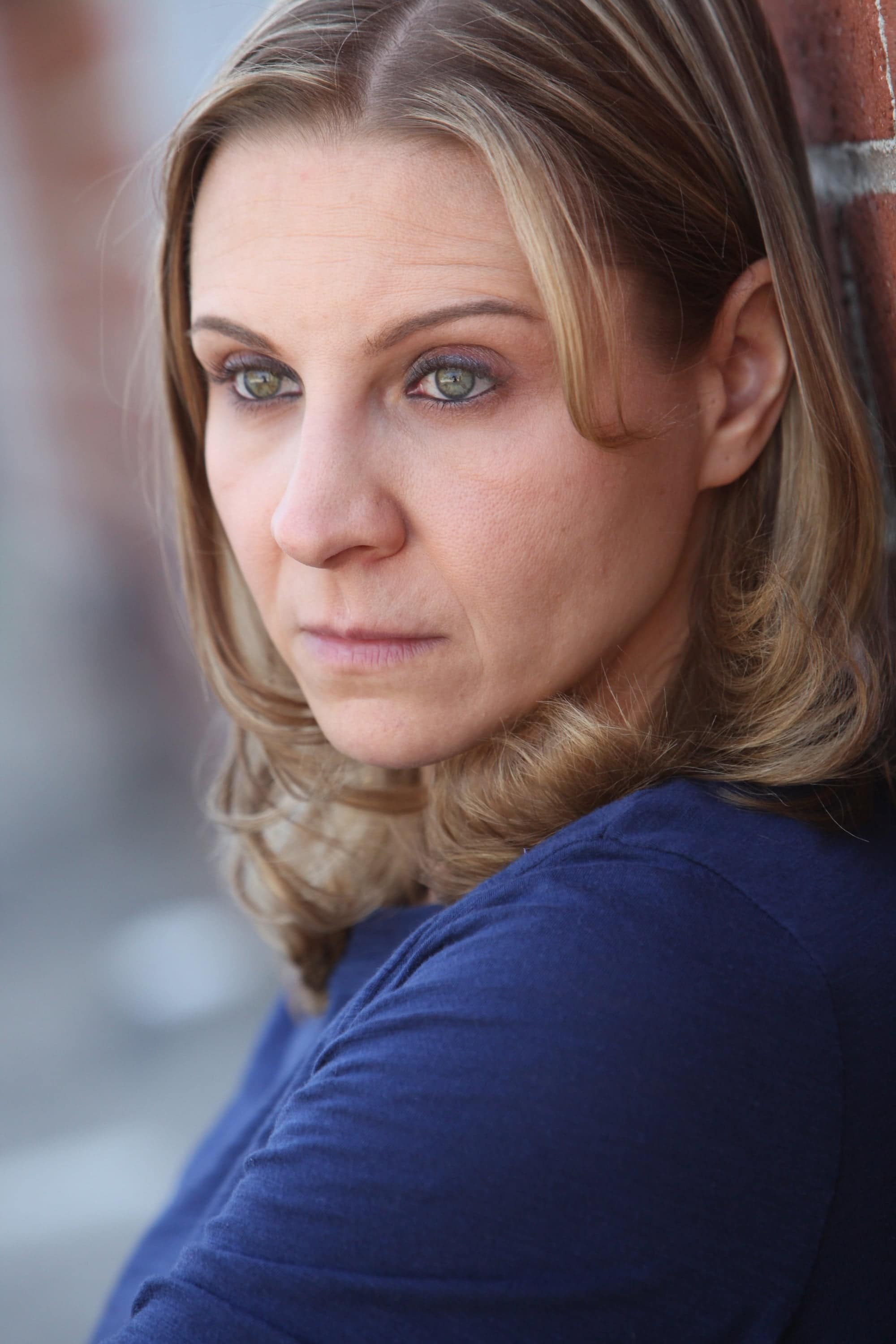 تصویر هنرمند Linda Burzynski