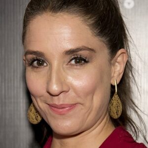 تصویر هنرمند Mariana Loyola