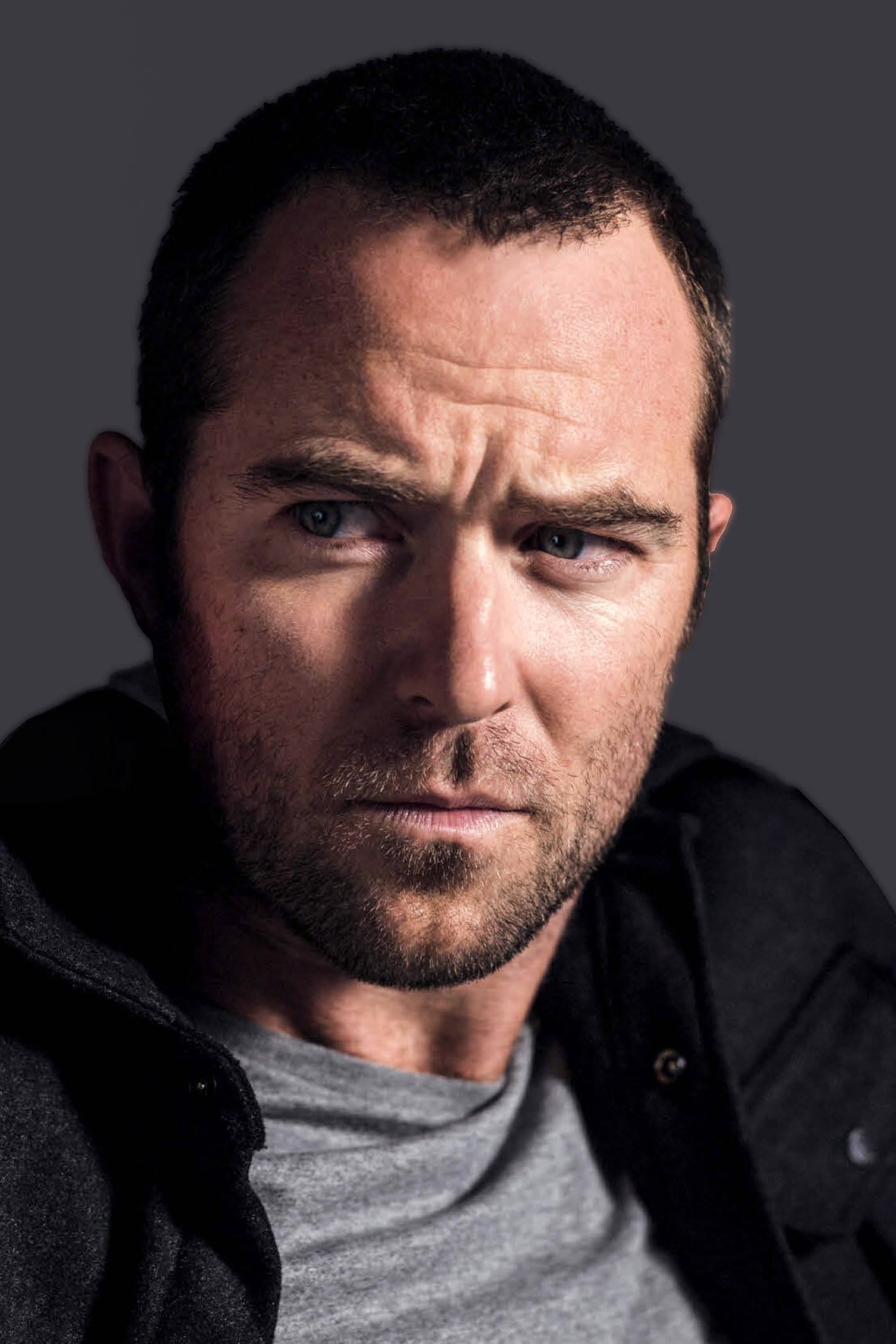 تصویر هنرمند Sullivan Stapleton