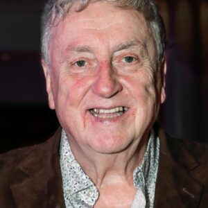 تصویر هنرمند Desmond Barrit