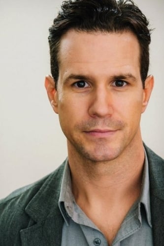 تصویر هنرمند Travis Myers