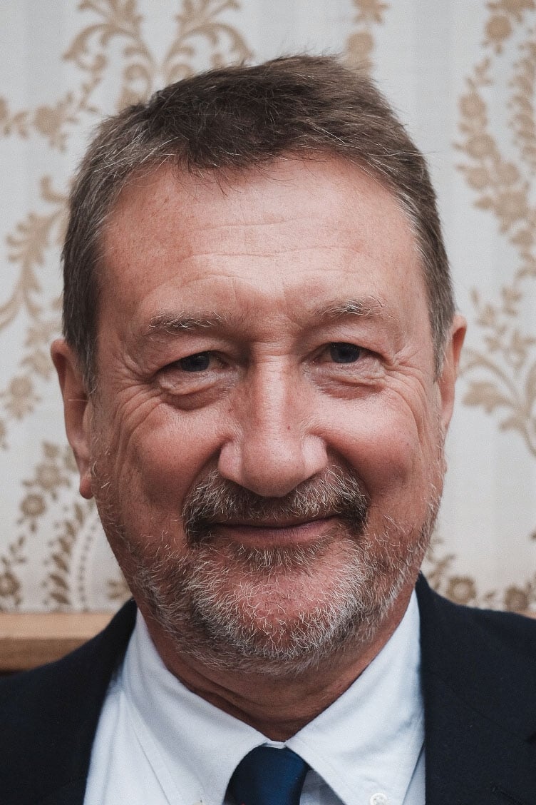 تصویر هنرمند Steven Knight